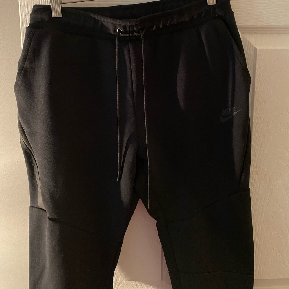 Nike tech sweatpants